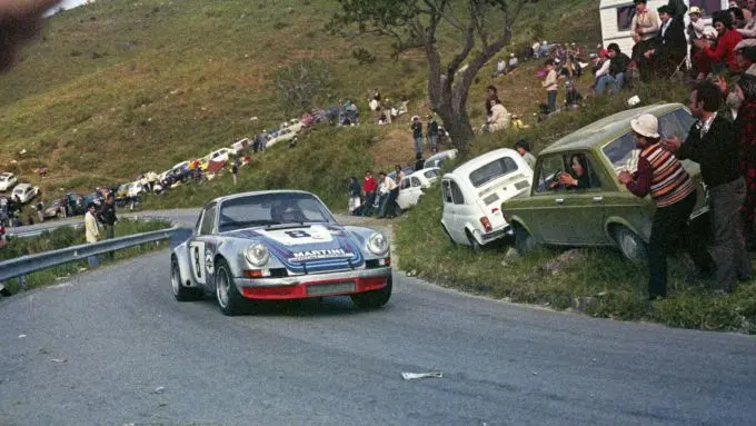 Porsche Museum Gijs van Lennep Porsche Carrera Turbo Martini Racing
