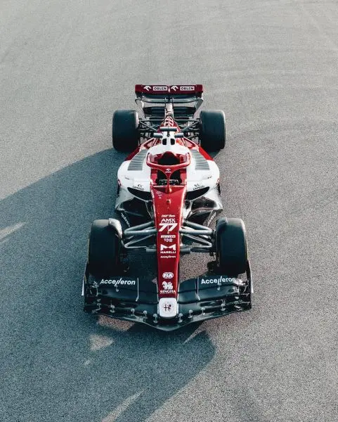 Alfa_Romeo_F1_2022_bovenaanzicht