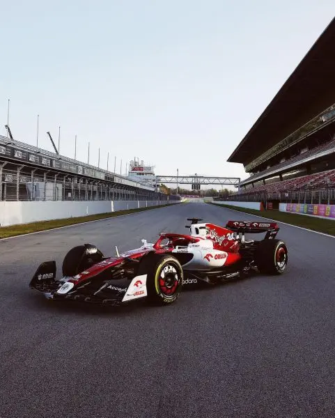 Alfa_Romeo_F1_track_Catalunya