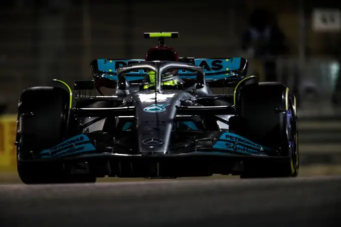 Mercedes_Bahrein_actie_front