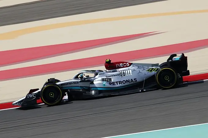 F1 Mercedes W13 sidepods