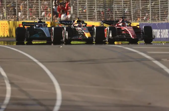 Ferrari_Red_Bull_Mercedes_GP_Australie_actie