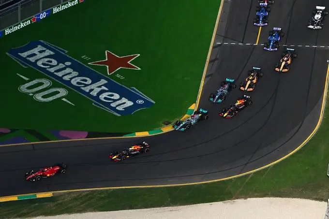 Max Verstappen F1 heerlijk helder Heineken