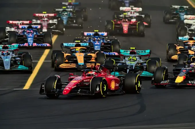 Ferrari_voorop_GP_Australia