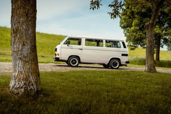 B32, über-Transporters die door Porsche 8