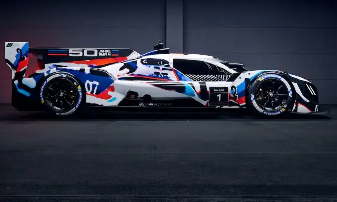 bmw m v8 hybrid 2