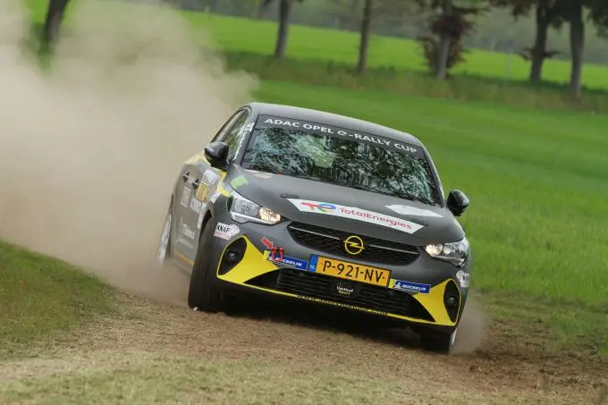 Jari van Hoof negende in leerzame ADAC Rallye Stemweder Berg 