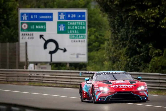 Aston Martin Vantage 90e editie 24 uur van Le Mans 2022 2