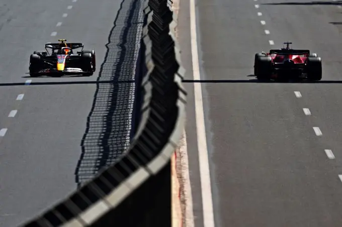 Red_Bull_vs_Ferrari