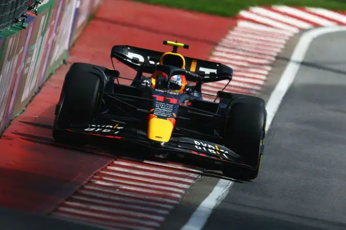 Sergio_Perez_Nr11_actie_front_2