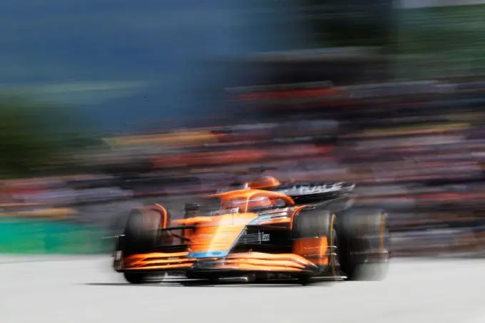 Daniel_Ricciardo_actie_front