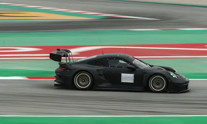Porsche_911_GT3_2022-2