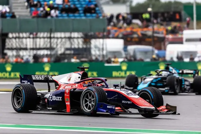 Moeilijk weekend zonder punten voor Richard Verschoor op Silverstone