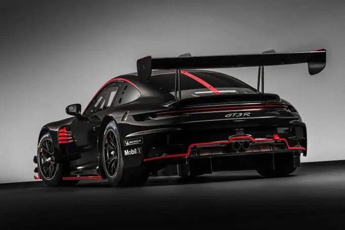Porsche onthult 2023 911 GT3 R 7