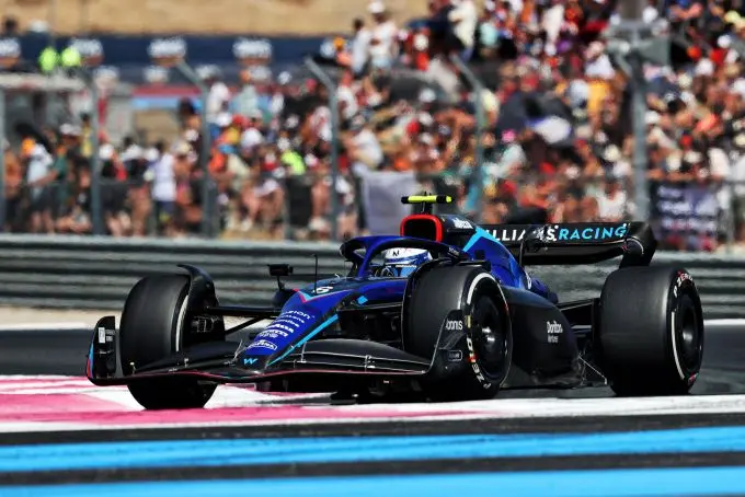 Nicholas_Latifi_Williams_actie_track