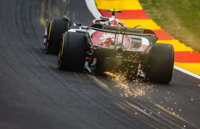 Alfa Romeo F1 Spa Francorchamps vonkenregen