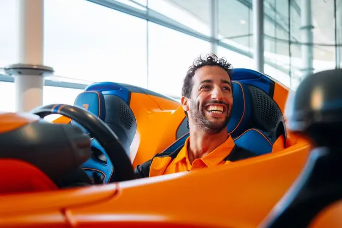 Mclaren_Elva_and_F1 Daniel Ricciardo