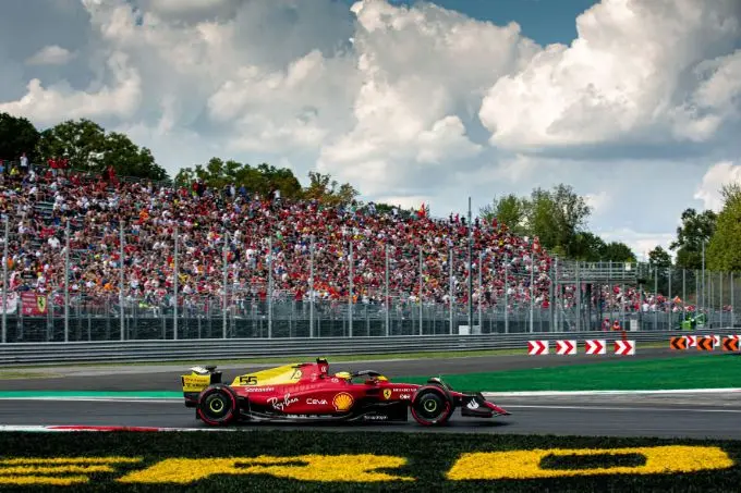 Ferrari @ Monza Italian Grand Prix 2022 Carlos sainz chicane Nr55