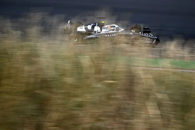 Alpha_Tauri_Yuki_Tsunoda_track_dunes F1 Zandvoort