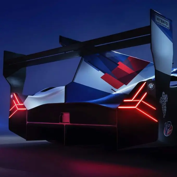 BMW M Hybrid V8 new IMSA livery 4
