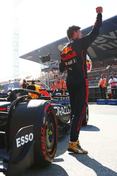 Max_Verstappen_viert_pole_op_Zandvoort F! Heineken Grand Prix Nederland 2022