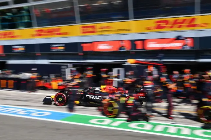 Max Verstappen winnaar GP Italie 2022 @ Monza pitstop