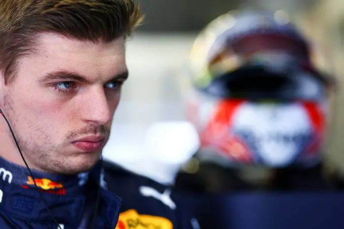 RB18 Max Verstappen