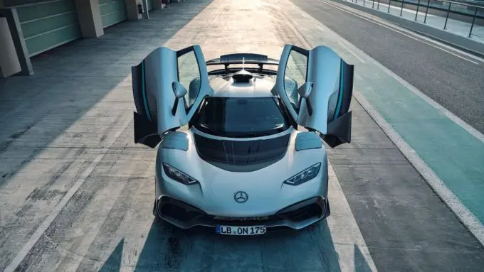 Mercedes_Project_ONE_hypercar 4