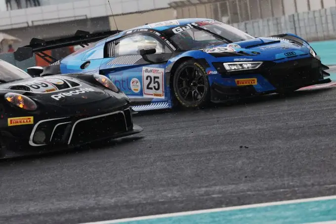 Gulf_12_Hours_Audi_Porsche