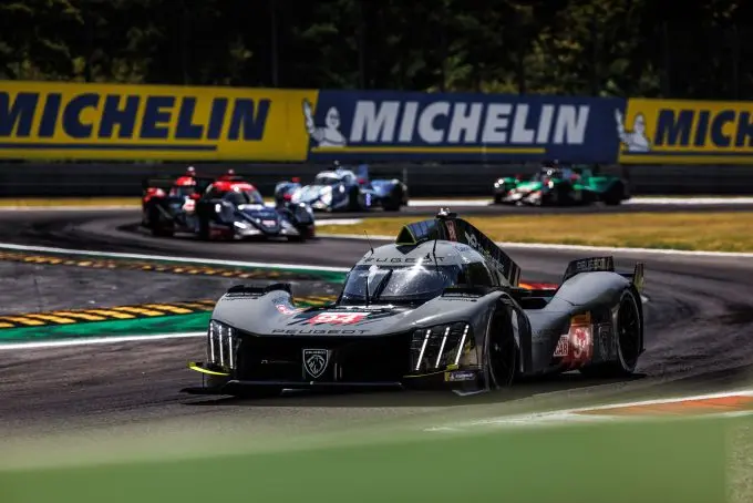 Peugeot 9X8 by night WEC 8 Hours Barhrain