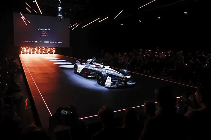 Jaguar I-type 6