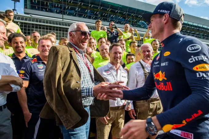 Max_Verstappen_en_Dietrich_Mateschitz