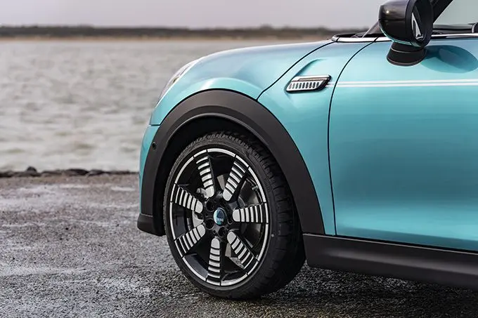 Mini Cabrio Seaside