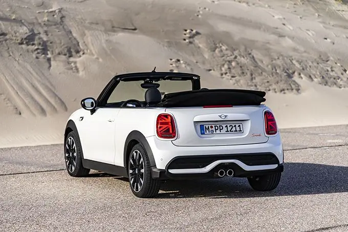 Mini Cabrio Seaside