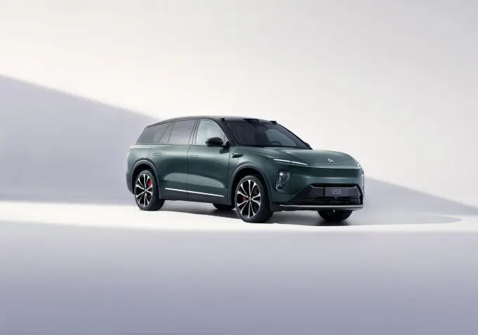 NIO ES8