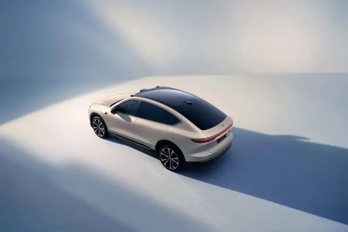 NIO EC7