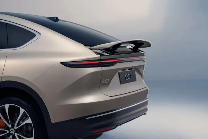 NIO EC7