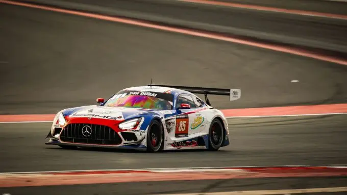 24H Dubai 2023 Mercedes Nr85