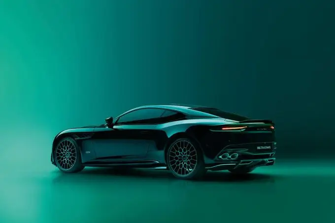 Aston_Martin_DBS_770_Ultimate foto 3