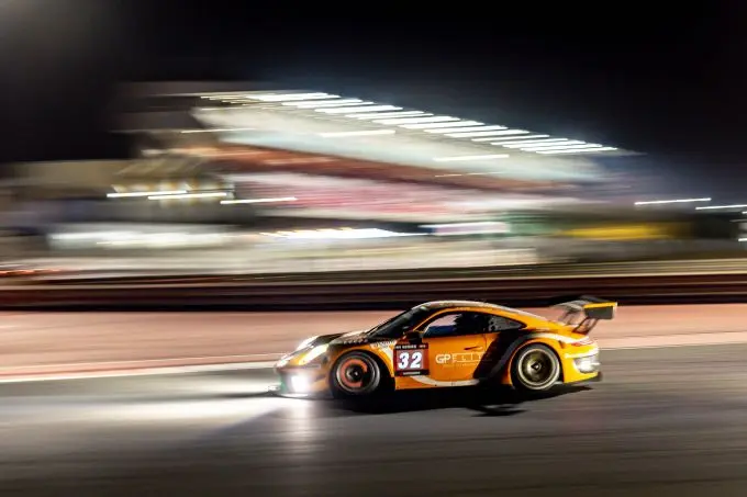 24H of Dubai 2023 Team GP Elite Porsche GT3 R Nr32 Lucas Groeneveld Jesse en Daan van Kuijk en Thierry Vermeulen foto 3