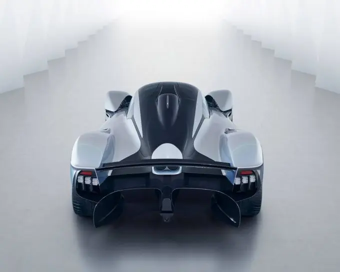 Aston Martin Valkyrie 3