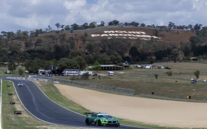 Bathurst 12 Hours Bentley Continental GT S foto 4