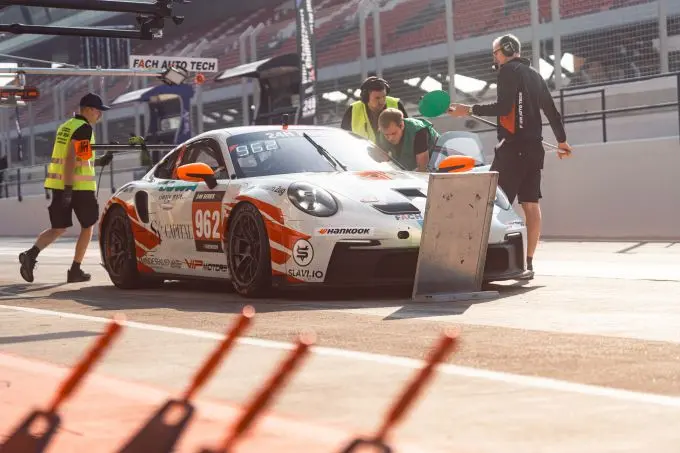 24H Dubai 2023 FACH Auto Nr962 pitstop