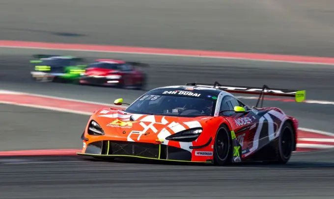 24H Dubai 2023 McLaren Nr76