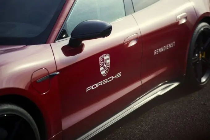 Volkswagen ID. Buzz en de Porsche Renndienst Volkswagen-bus foto 12