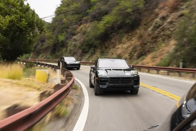 Duurtest vernieuwde Porsche Cayenne foto 4