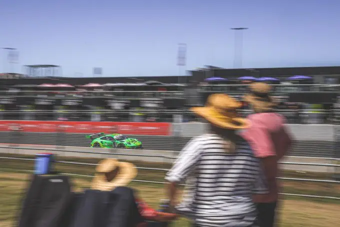 Bathurst 12 Hour Nr912 Porsche Manthey EMA-team Foto 6
