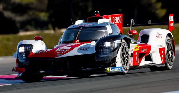 Toyota Gazoo Racing  GR010 HYBRID Hypercar WEC 2023 Foto 3