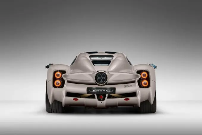 Pagani Utopia foto 11