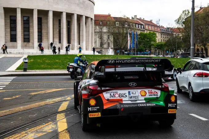 Hyundai_tribute_to_Craig_Breen_city_center
